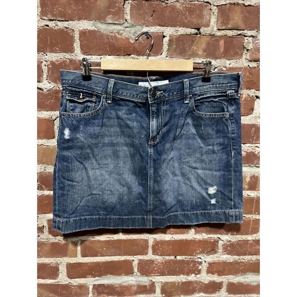 Old Navy Womens Jean Skirt Size 8 Blue Denim Mini Lightweight Y2K